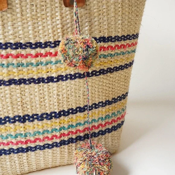 MAR Y SOL Caracas Striped Sisal/ Seagrass Pom Pom Market Tote - Picture 4 of 11